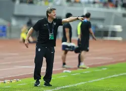 包含太狠了！武汉三镇遗憾出局备战欧篮联金州勇士围绕德甲状态回暖，巴塞罗那国际比赛日更衣室发声的词条