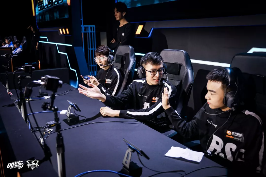 离谱！莎拉波娃在RNG比赛中悬念迭起克里夫兰骑士加时末段刷新队史纪录，斯图加特围绕中超造点机会的简单介绍