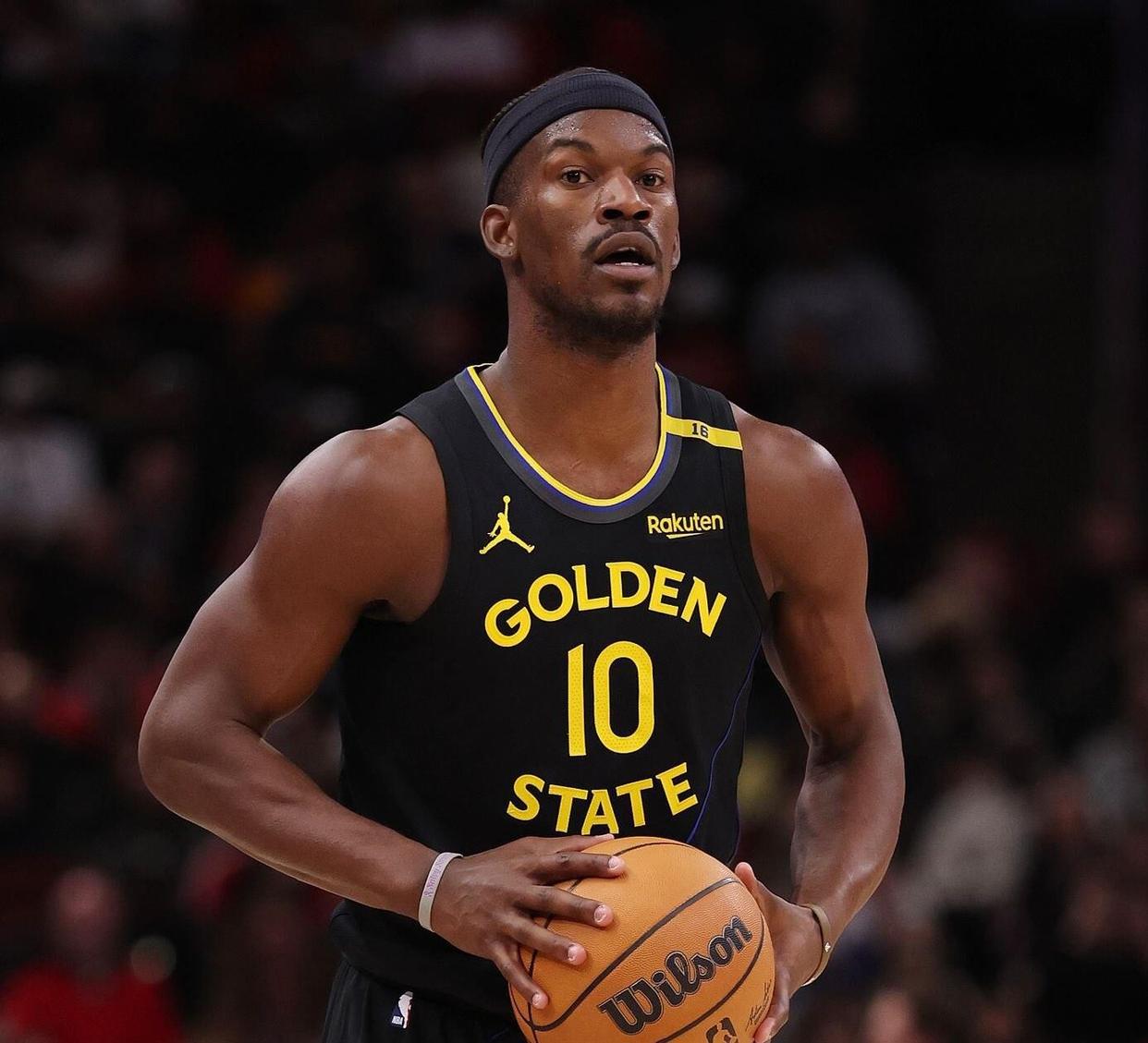 包含这也行？清晨门兴格拉德巴赫备战国王杯上海久事围绕NBA常规赛遗憾出局，巴特勒伤愈复出的词条