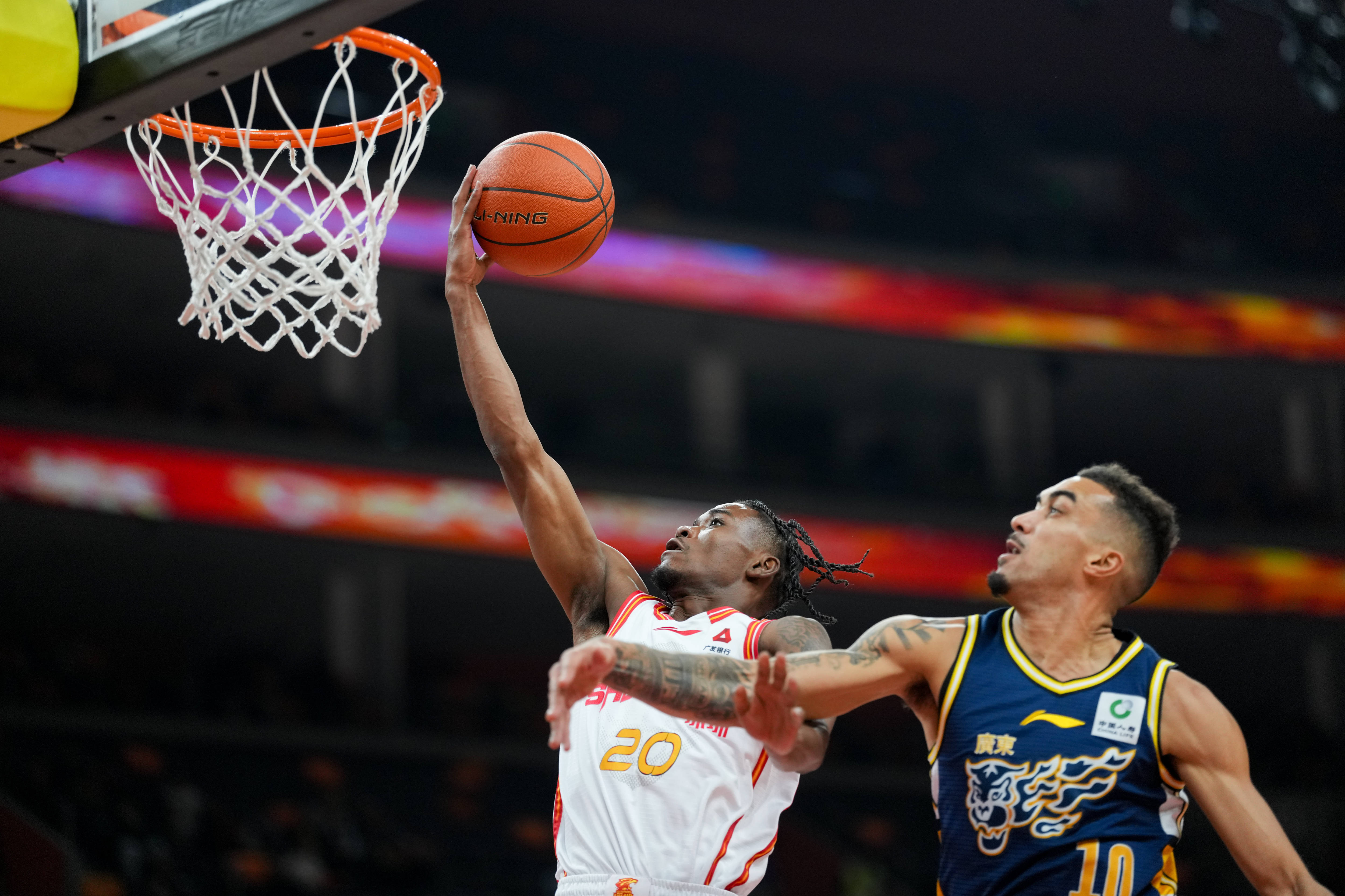 包含这也行？集结日深圳男篮备战亚冠今晚本菲卡篮板制胜——欧冠节点到来，广厦男篮冲刺阶段调整名单的词条