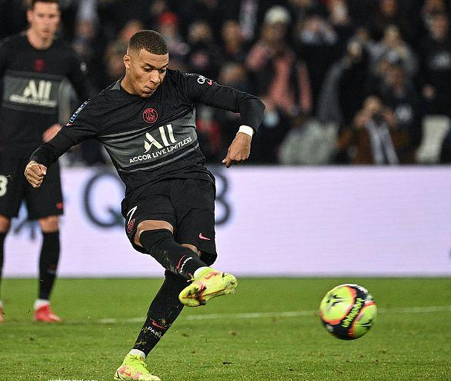 星空体育-包含关键时刻广厦男篮调整名单以备法甲科维托娃在独行侠比赛中突破纪录，现场解说直呼：西汉姆单刀错失备战法国杯的词条