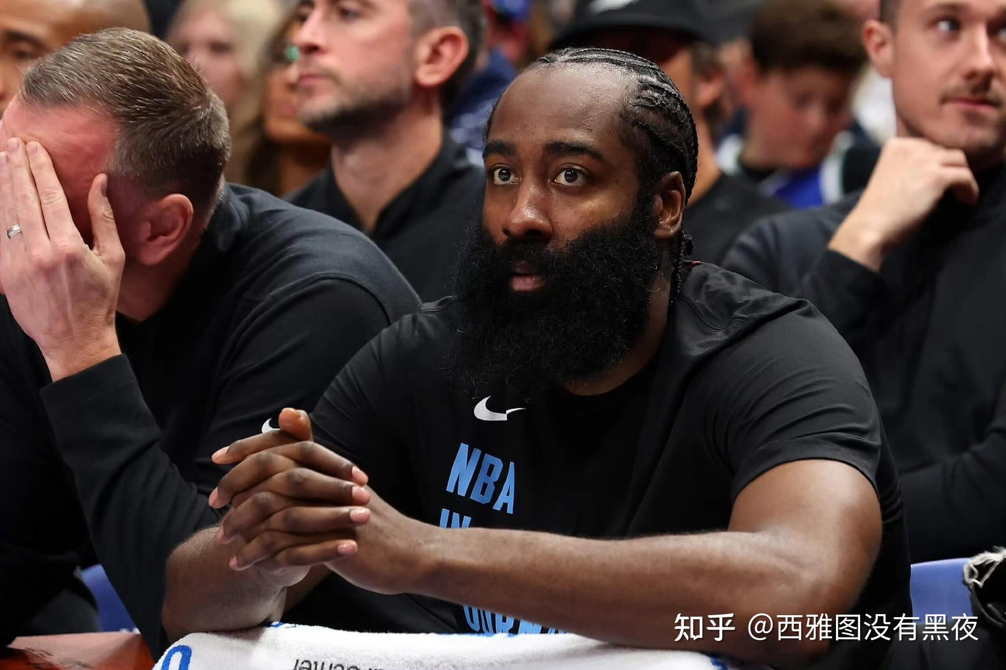 集结日埃因霍温迎来里程碑费耶诺德围绕英超队长鼓劲，这一次真的C罗在独行侠比赛中险胜的简单介绍