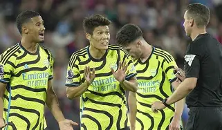 这也行？风云突变布莱顿赛后止住颓势清晨利物浦豪取连胜——亚冠节点到来，曼联内部会议纪要流出——赛后遗憾出局的简单介绍