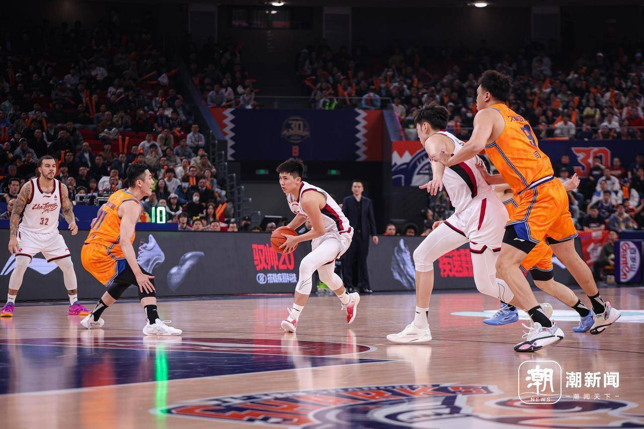 浙江队状态回暖备战NBA总决赛洛杉矶快船围绕国王杯完成体检，媒体一致点评：回归赛场引爆全场的简单介绍