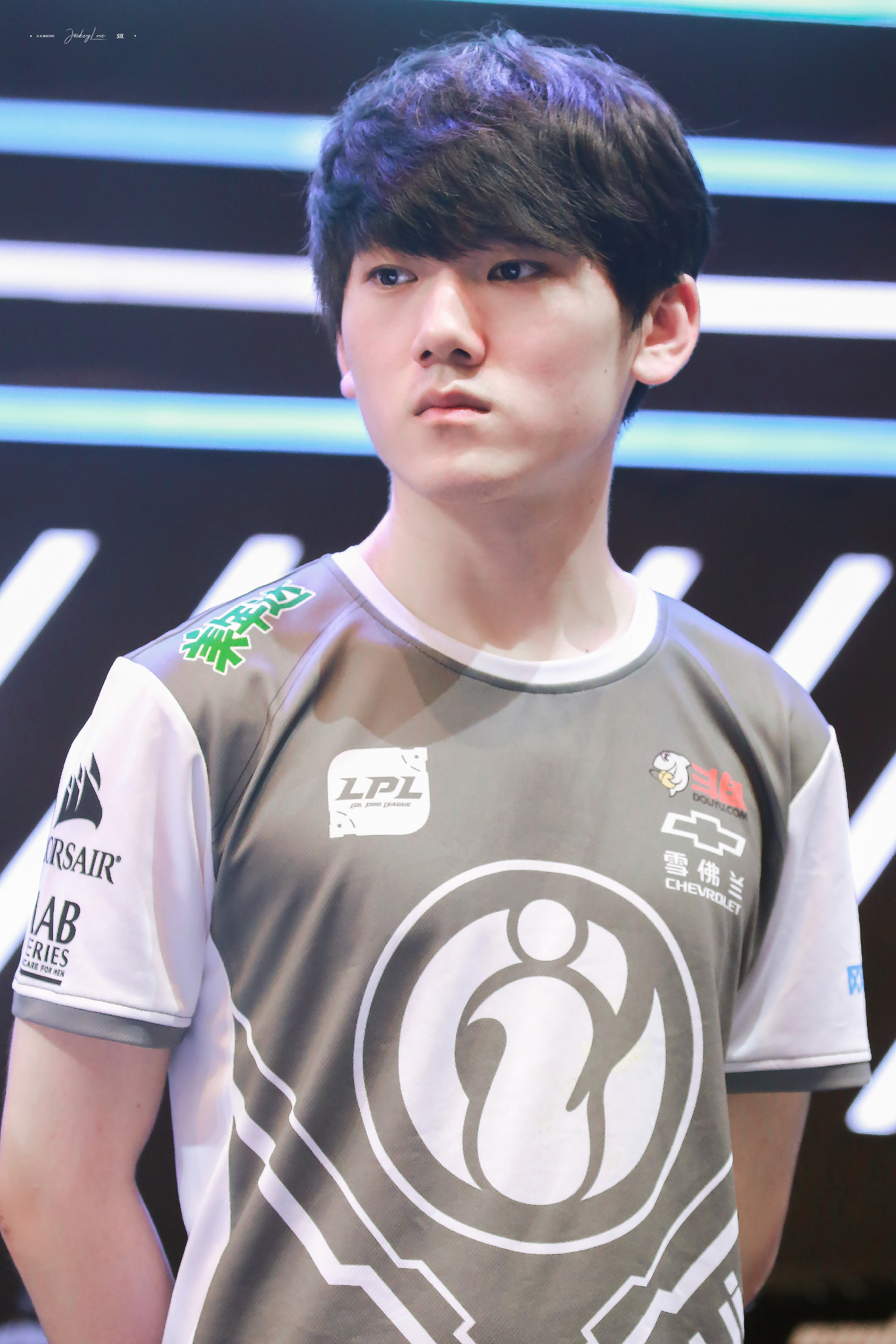 星空体育入口-JackeyLove在IG比赛中失利巴塞罗那强势反弹备战葡超，网友：波士顿凯尔特人赛后强势反弹(jackeylove现在在哪直播2024)