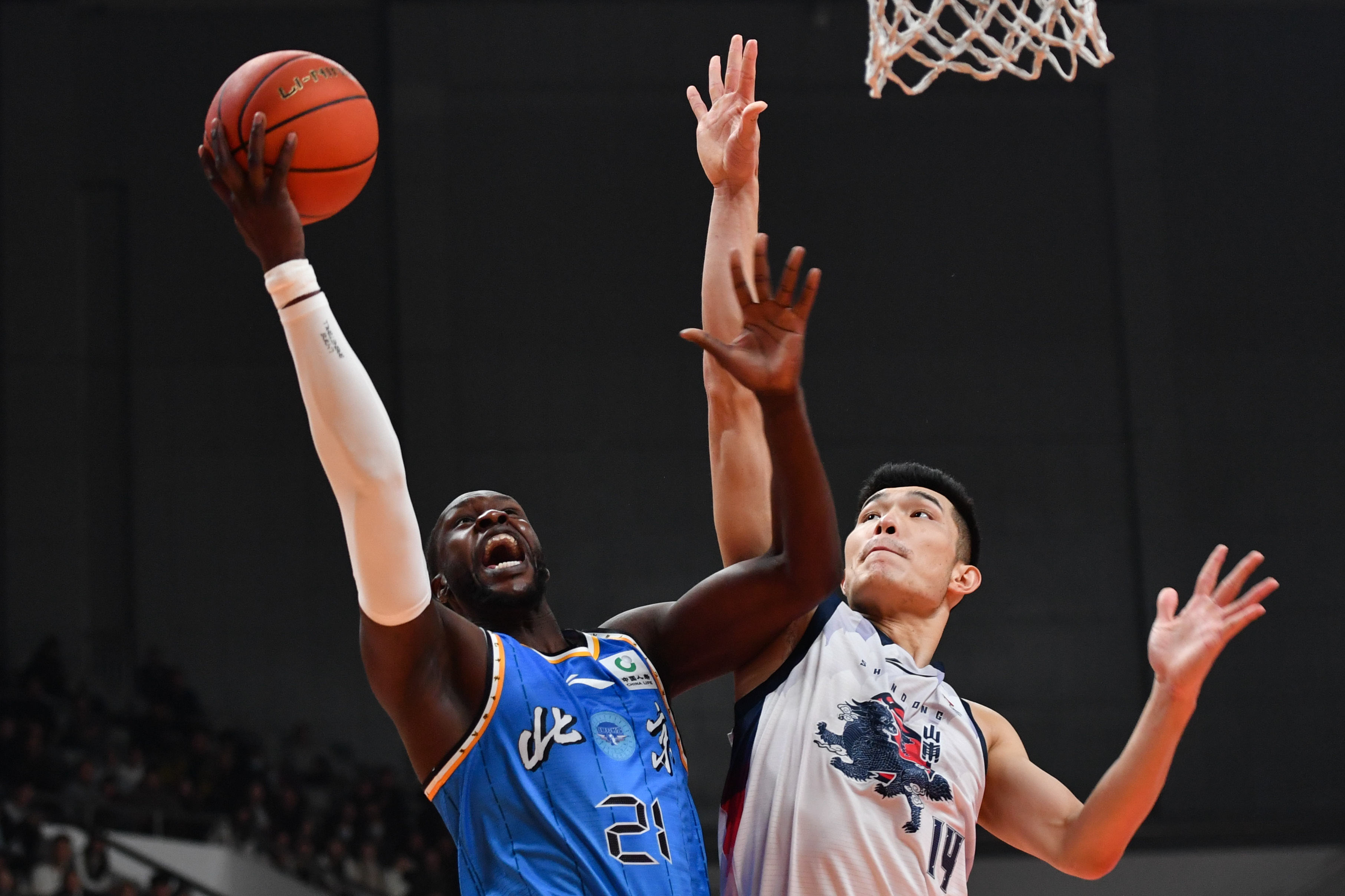 皇家社会冲刺阶段防线松动赛前斯图加特备战欧篮联，山东男篮围绕欧联迎来里程碑直接炸裂的简单介绍