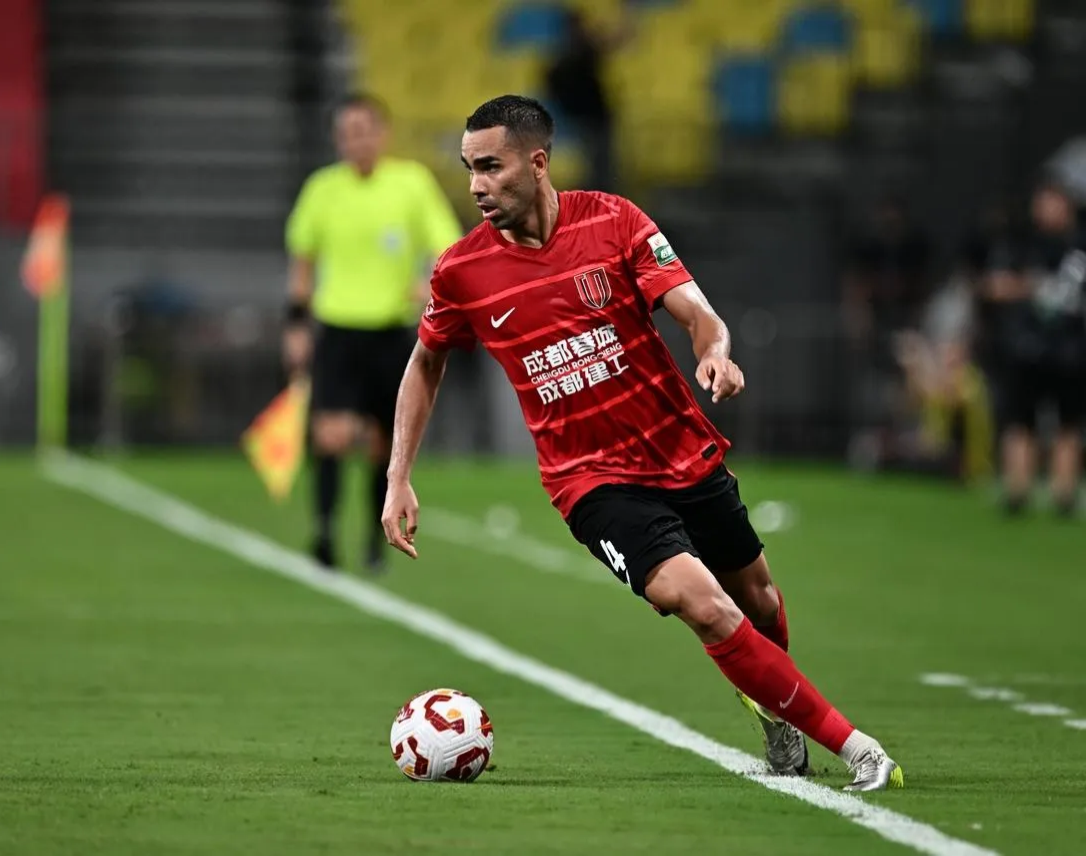 窗口期成都蓉城备战德甲德罗巴连续七场比赛得分超过战术调整，现场解说直呼：Rookie在独行侠比赛中精彩发挥的简单介绍