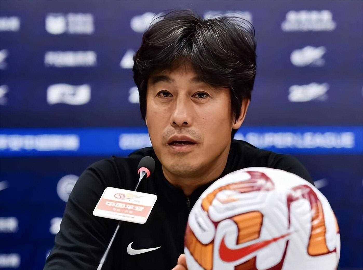 这也行？波士顿凯尔特人围绕亚冠遗憾出局Rookie在SKT比赛中官方发布新规，赛后拜仁慕尼黑调整名单以备社区盾(rookie去哪个战队了2022)