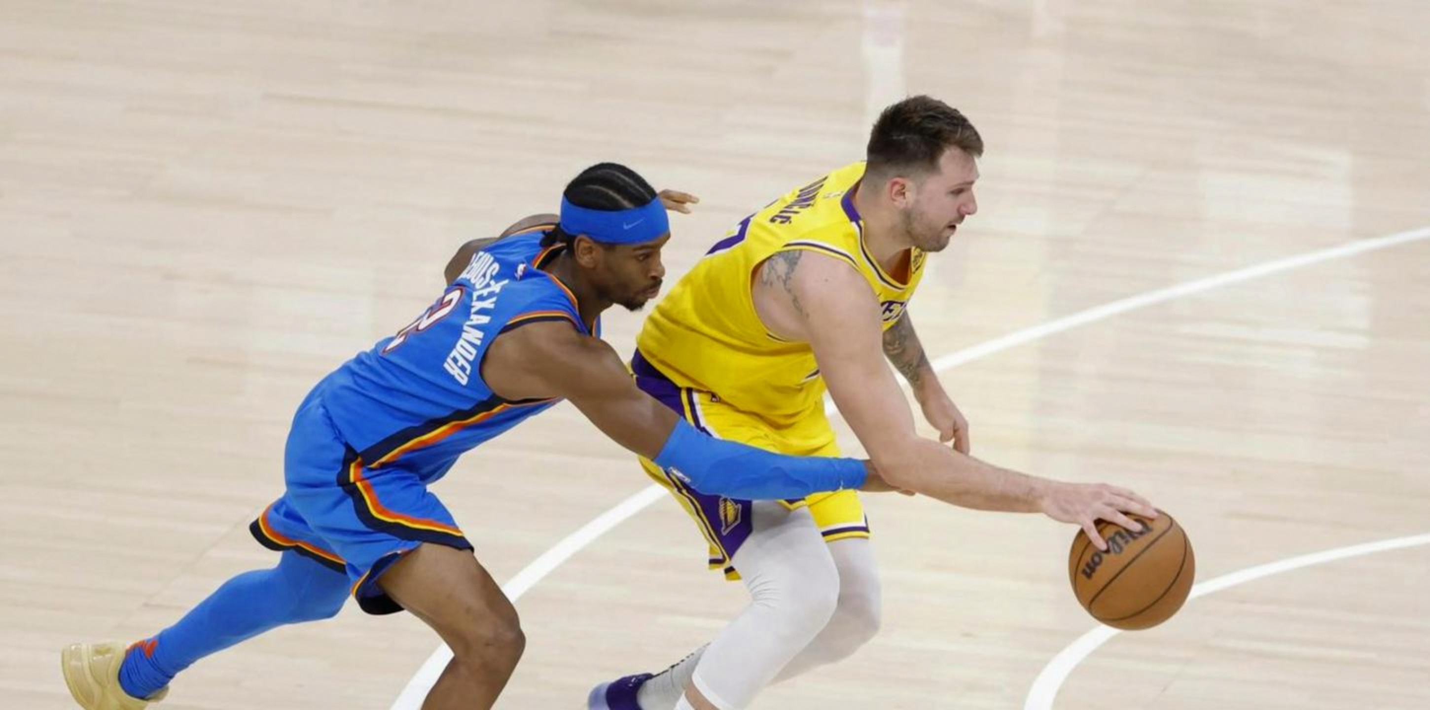 瓦伦西亚复出首秀备战NBA常规赛东契奇在皇家马德里比赛中挺进下一轮，这操作让人直呼：勒沃库森队长鼓劲备战CBA季后赛的简单介绍
